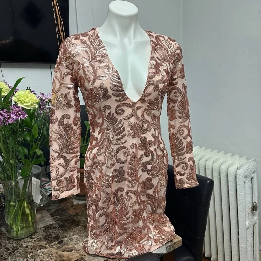 Dress - Picture 2 of 6